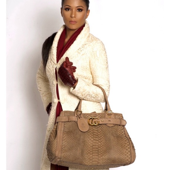 Gucci Handbags - Gucci Nude Python 🐍 Running Tote Bag